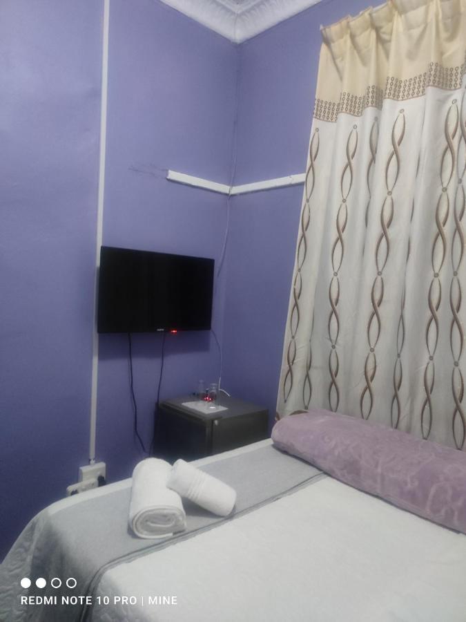 The Croc Guest House Springs  Buitenkant foto