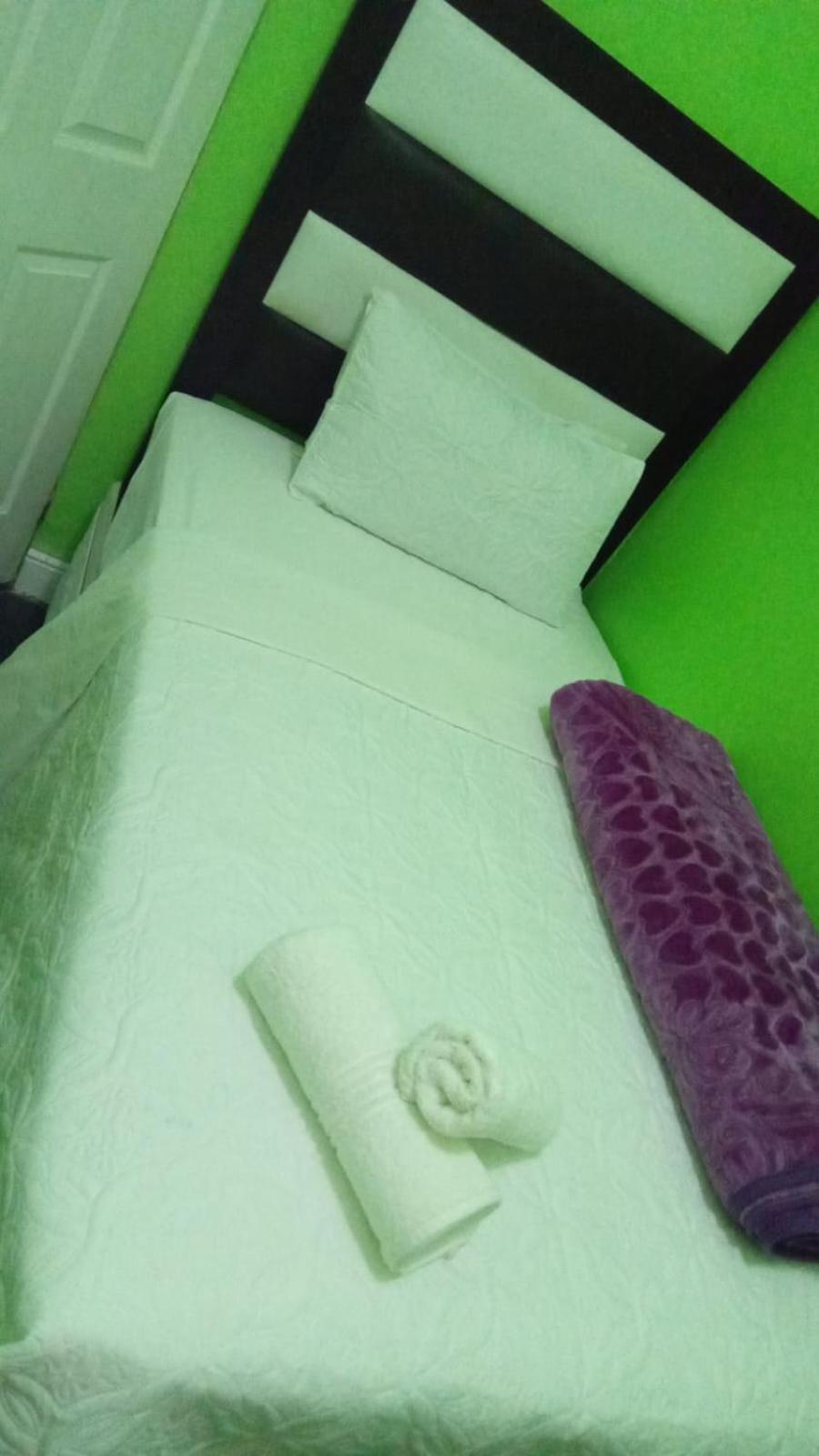 The Croc Guest House Springs  Buitenkant foto